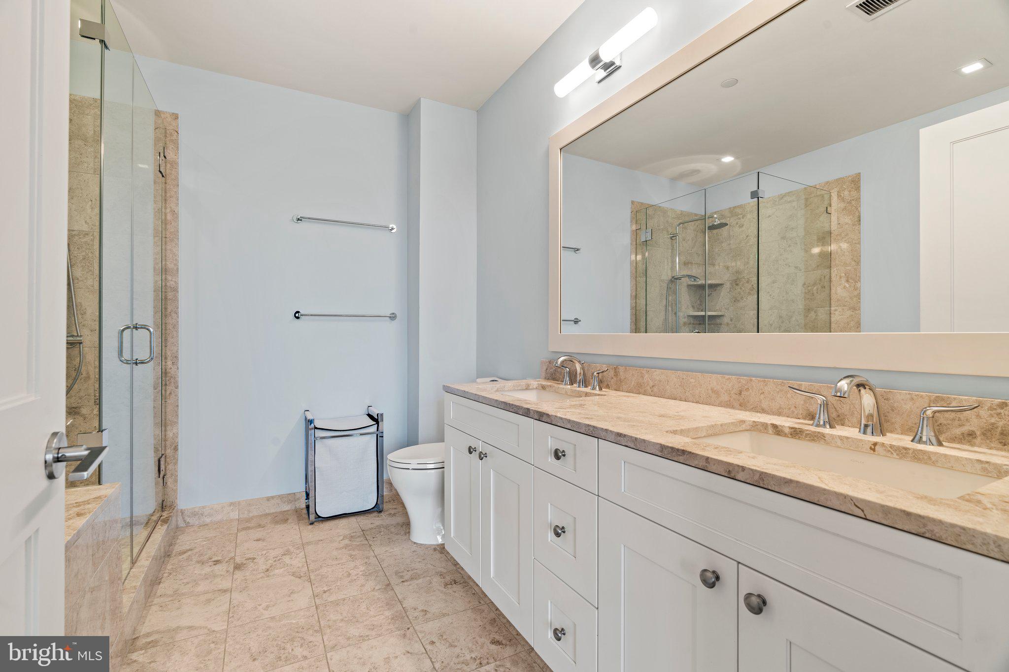 210 South 25th Street, Unit 903 Philadelphia, PA 19103 - Photo 24 of 35