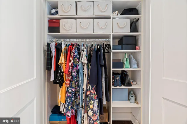 $1,250,000 | 210 South 25th Street, Unit 903, Philadelphia, PA 19103