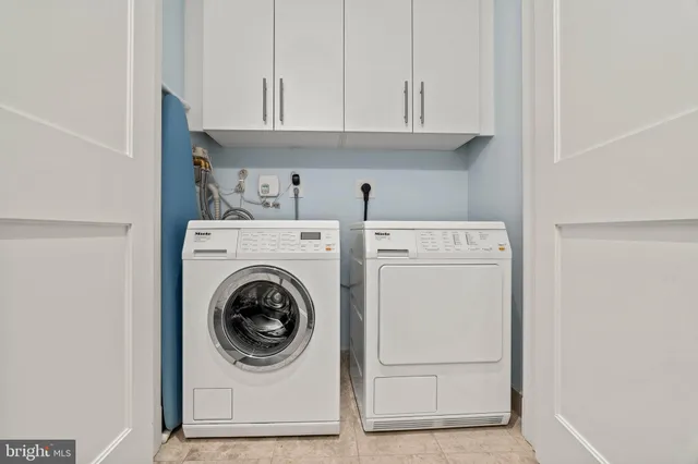 $1,250,000 | 210 South 25th Street, Unit 903, Philadelphia, PA 19103