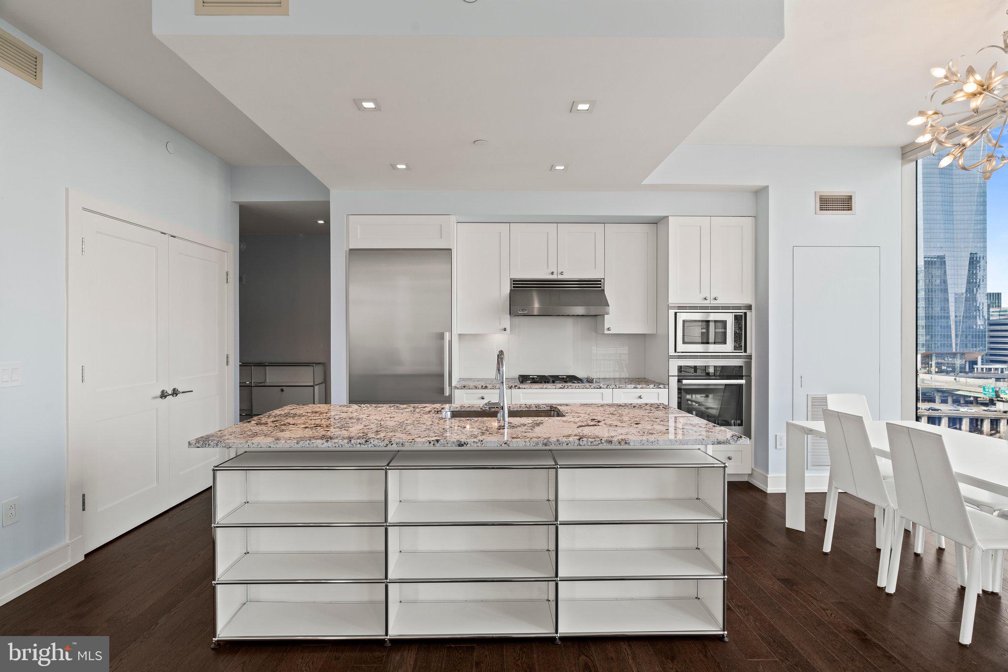 210 South 25th Street, Unit 903 Philadelphia, PA 19103 - Photo 6 of 35