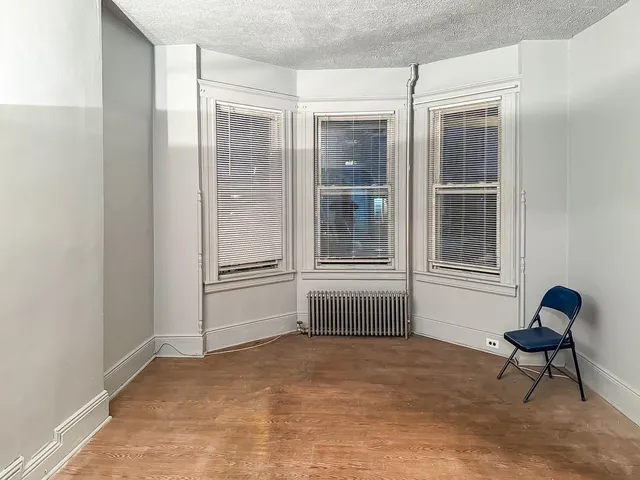 $2,300 | 57 Roosevelt Avenue, Unit 1, Jersey City, NJ 07304
