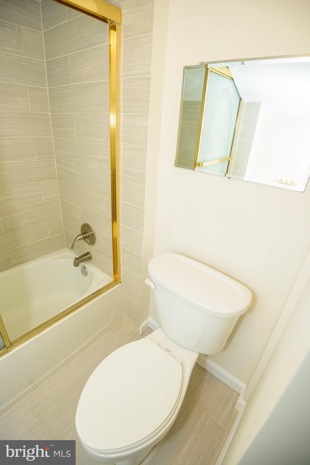 148 South Fox Road Sterling, VA 20164 - Photo 27 of 29 Upper Level Bathroom
