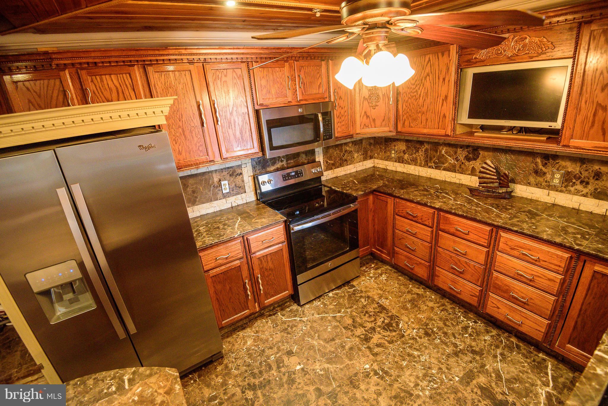 148 South Fox Road Sterling, VA 20164 - Photo 10 of 29 Gourmet Kitchen