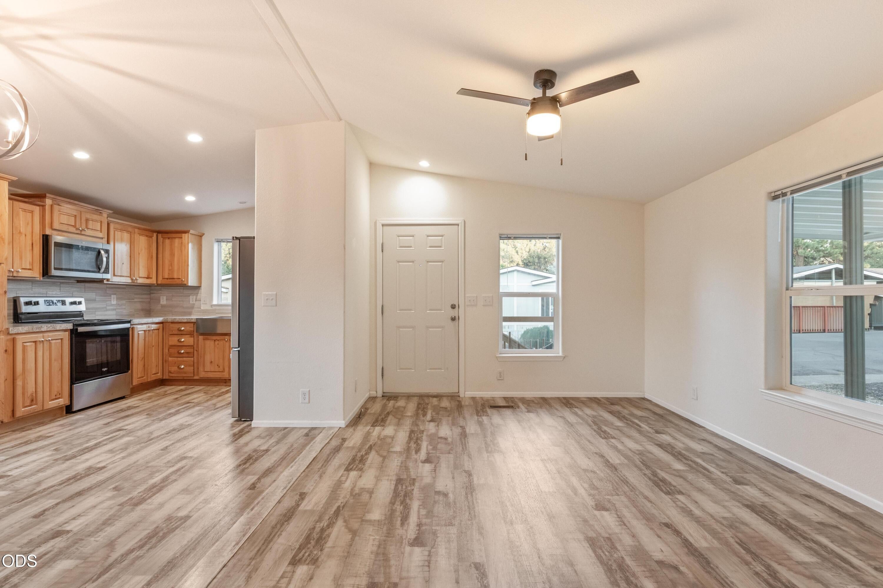 61000 Brosterhous Road, Unit 26 Bend, OR 97702 - Photo 8 of 39 Gallery Image 8