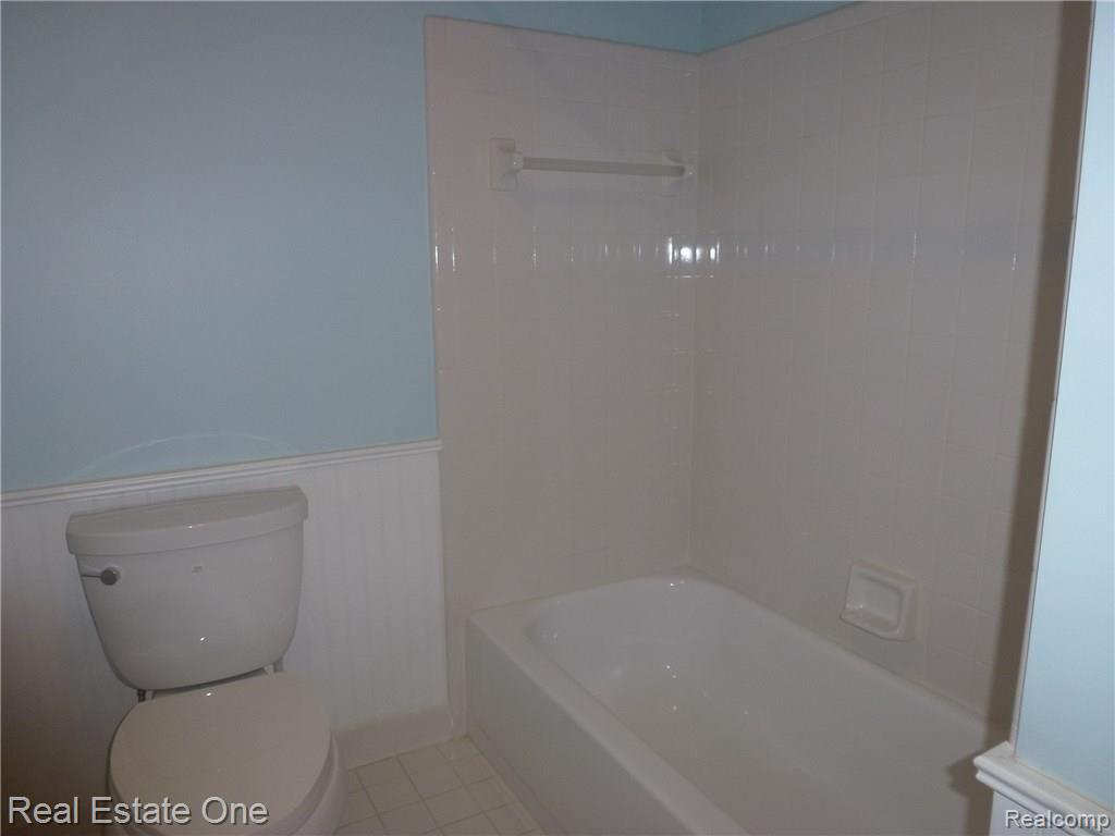 2178 London Bridge Drive, Unit 40 Rochester Hills, MI 48307 - Photo 16 of 31