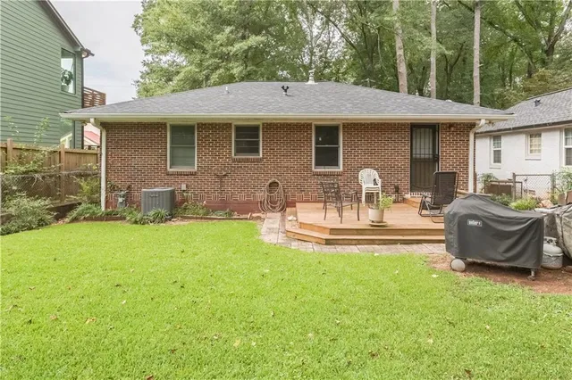 $1,800 | 564 Parker Avenue, Decatur, GA 30032