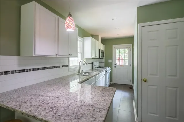 $1,800 | 564 Parker Avenue, Decatur, GA 30032