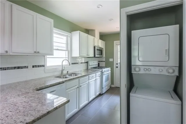 $1,800 | 564 Parker Avenue, Decatur, GA 30032