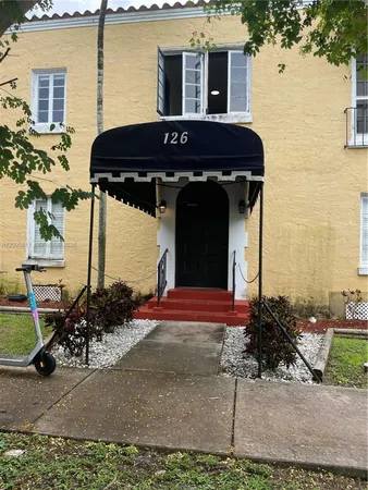 $1,550 | 126 Mendoza Avenue, Unit 3, Coral Gables, FL 33134