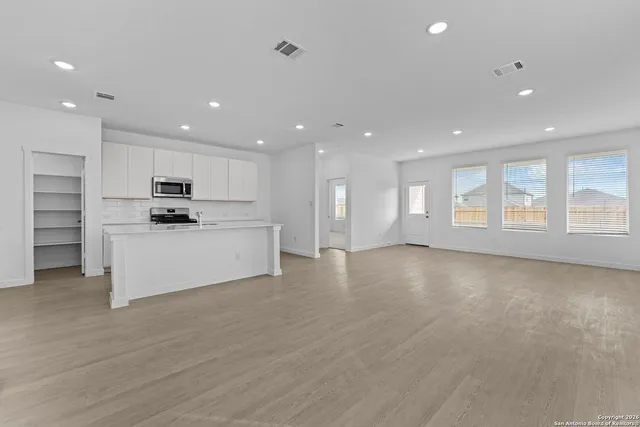 $315,000 | 1859 Nuthatch Ridge, New Braunfels, TX 78130