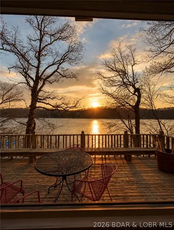 $279,000 | 33725 Waterfront Drive, Stover, MO 65078