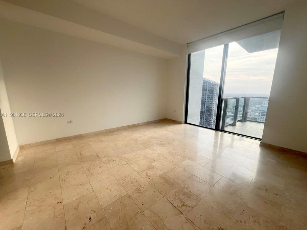 68 Southeast 6th Street, Unit 3510 Miami, FL 33131 - Photo 11 of 32