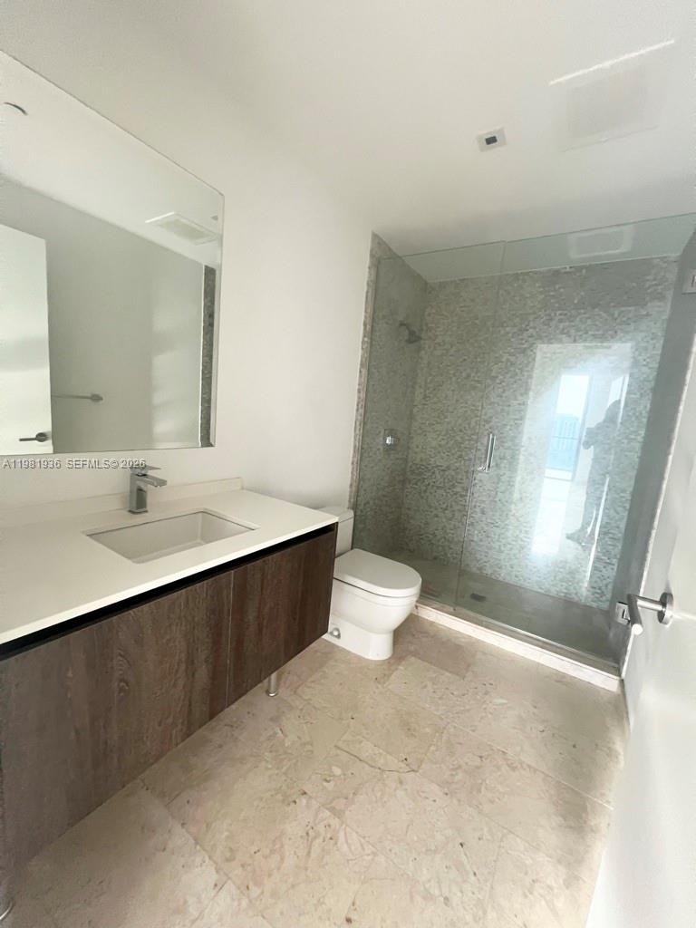 68 Southeast 6th Street, Unit 3510 Miami, FL 33131 - Photo 21 of 32