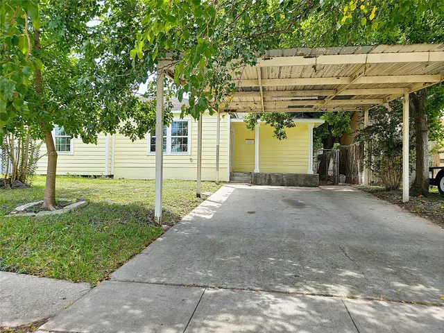 $200,000 | 1003 West Hart Avenue, Pasadena, TX 77506