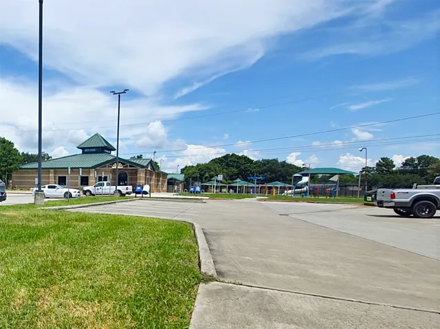 $200,000 | 1003 West Hart Avenue, Pasadena, TX 77506