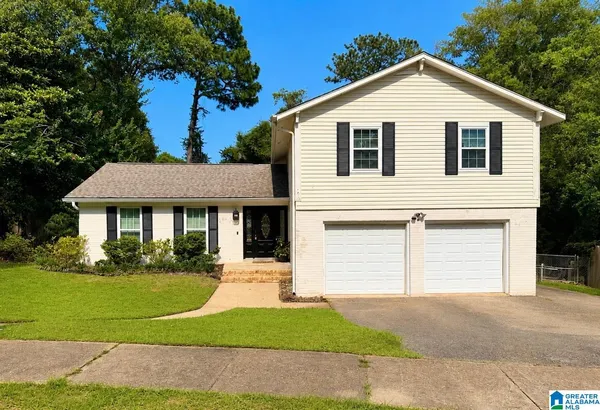 $279,900 | 409 Firestone Drive South, Mobile, AL 36609