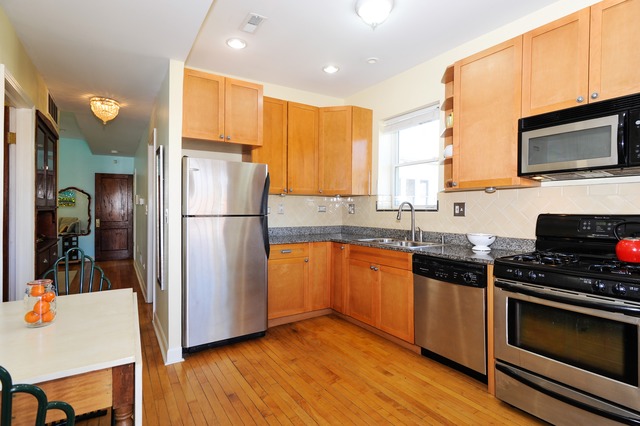 2310 West Huron Street, Unit 2B Chicago, IL 60612 - Photo 4 of 10