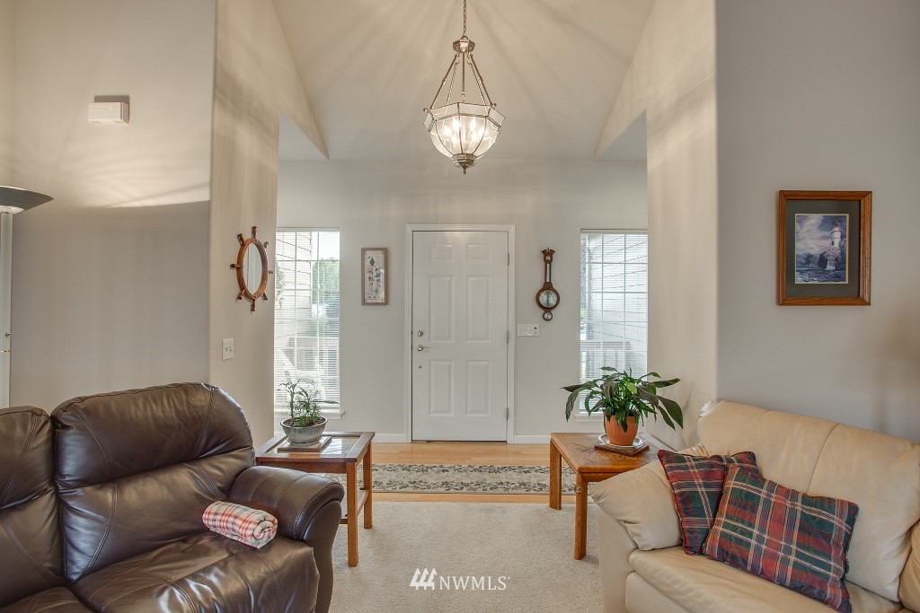 184 Fox Run Wenatchee, WA 98801 - Photo 3 of 25 Gallery Image 3
