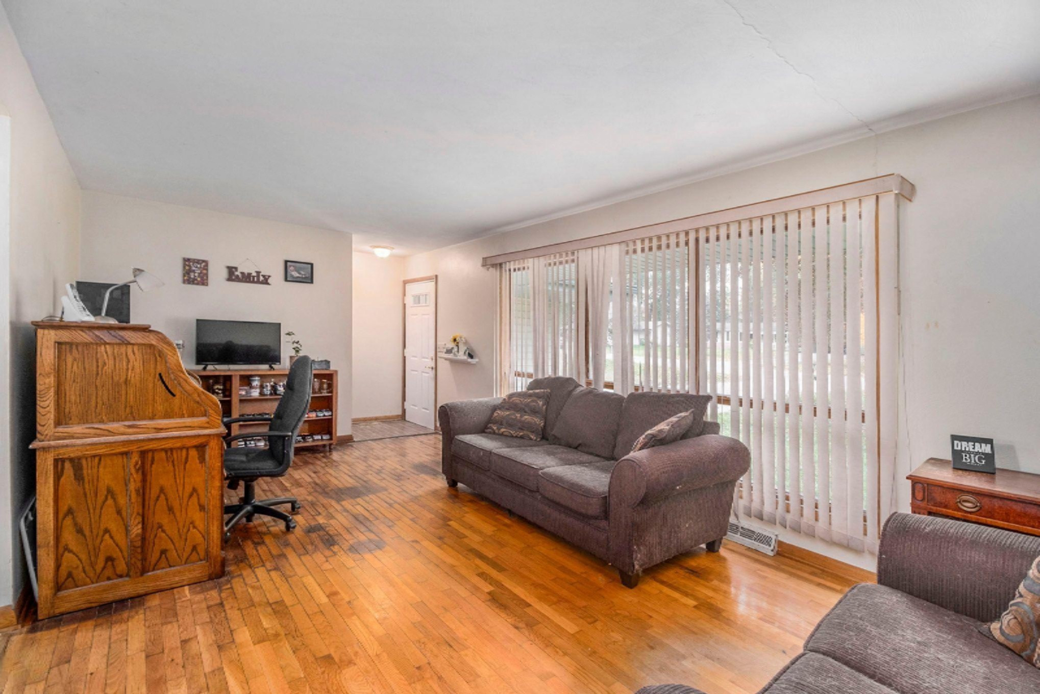 163 Highfield Road Marshall, MI 49068 - Photo 4 of 20 8
