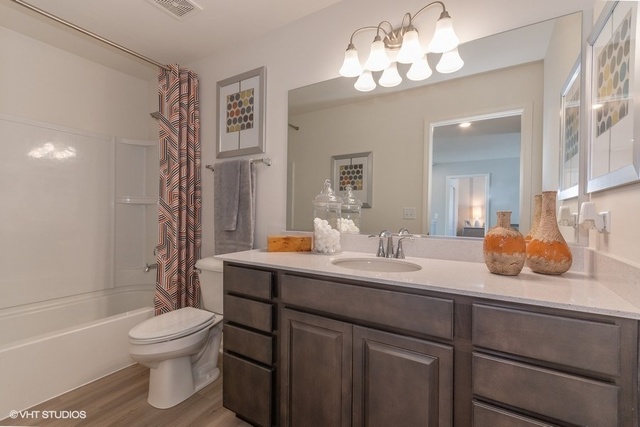 3611 Emerald Road Elgin, IL 60124 - Photo 7 of 12