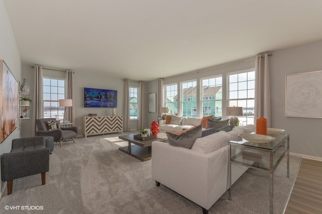 3611 Emerald Road Elgin, IL 60124 - Photo 8 of 12