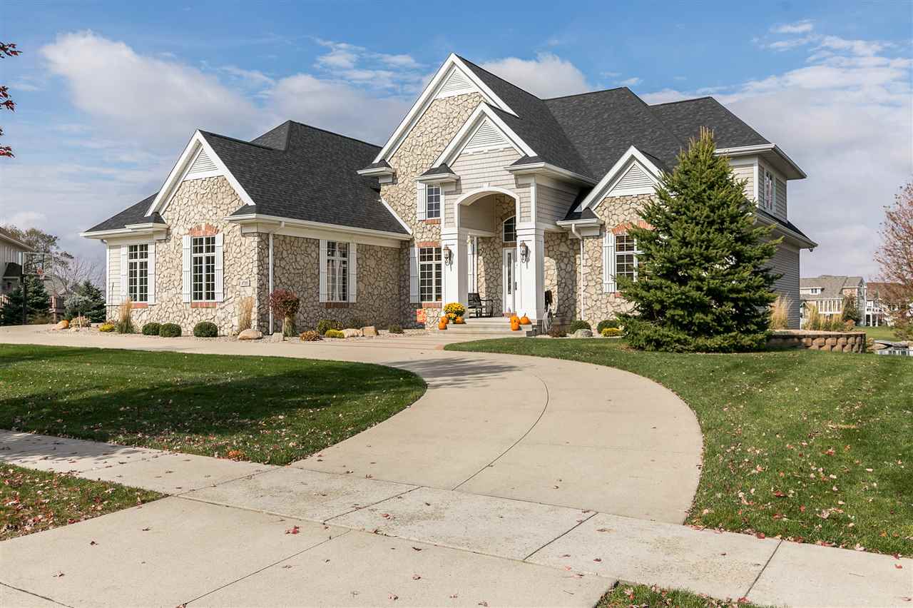 1715 Maple Street Robins, IA 52328 - Photo 3 of 50 Gallery Image 3