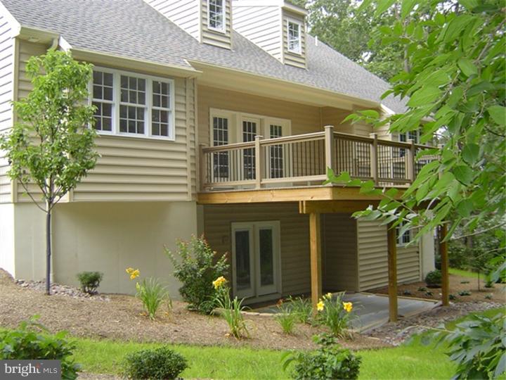 33 Overhill Road West Lawn, PA 19609 - Photo 22 of 24 Deck