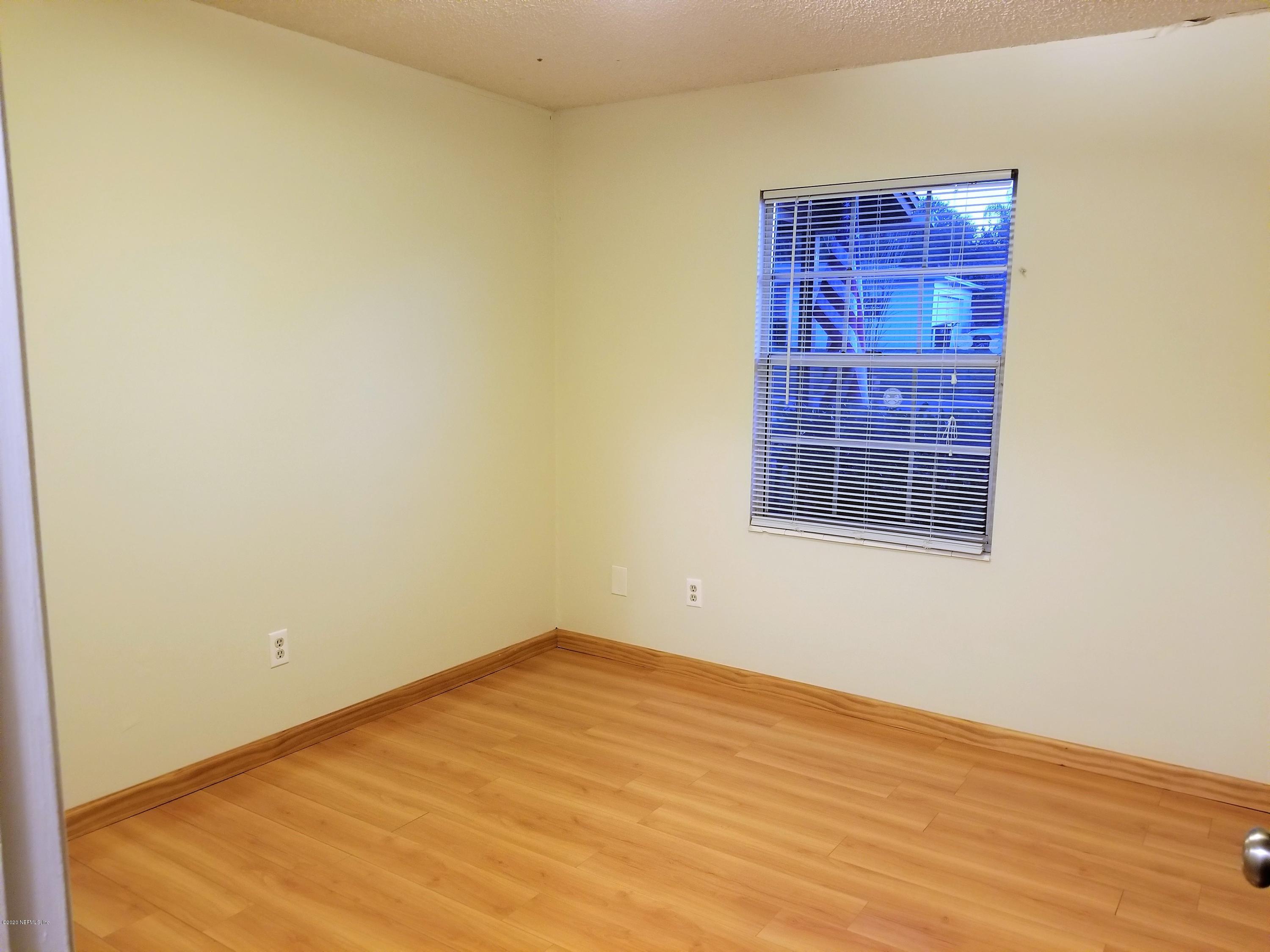 8621 Moss Haven Road Jacksonville, FL 32221 - Photo 17 of 33 2nd bedroom