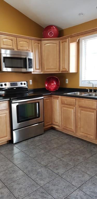 1060 Laurel Street Fall River, MA 02721 - Photo 16 of 37 Gallery Image 16