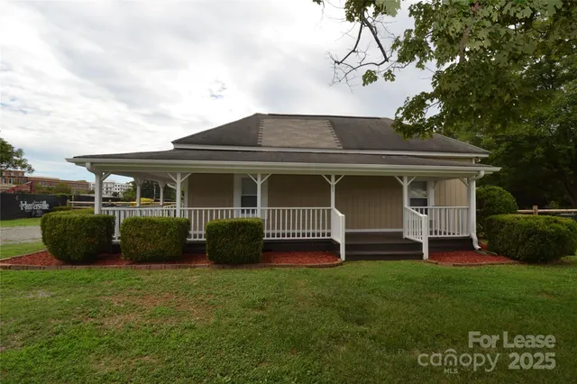 $2,150 | 107 Maxwell Avenue, Huntersville, NC 28078