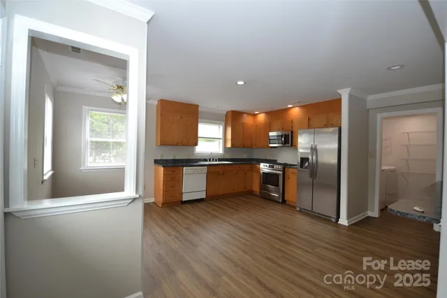 $2,150 | 107 Maxwell Avenue, Huntersville, NC 28078