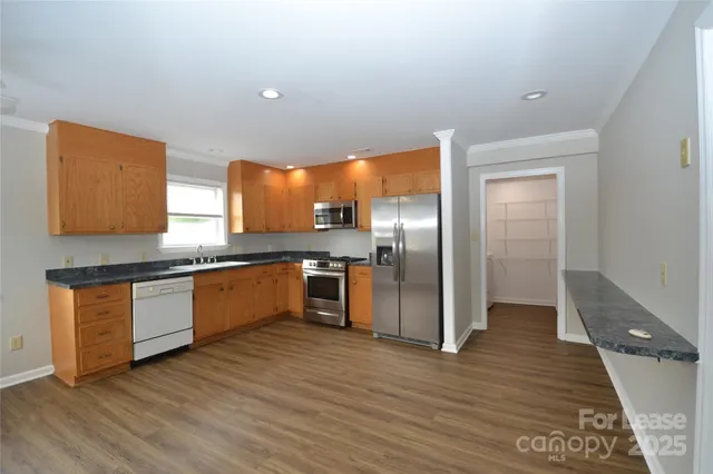 $2,150 | 107 Maxwell Avenue, Huntersville, NC 28078