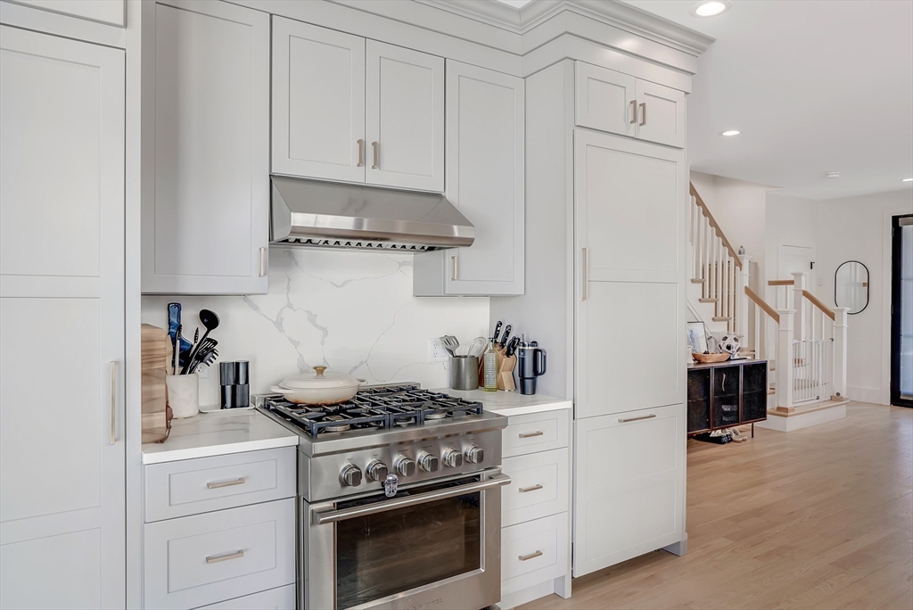 646 Webster Street, Unit 646 Needham, MA 02492 - Photo 11 of 32