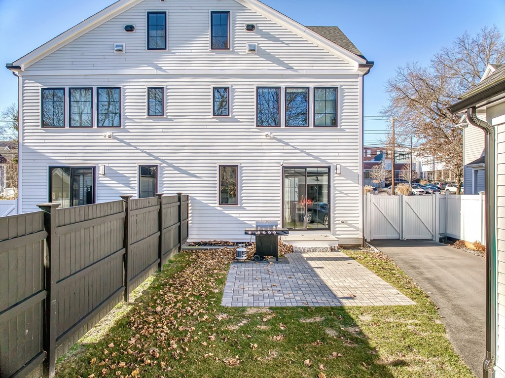 646 Webster Street, Unit 646 Needham, MA 02492 - Photo 17 of 32