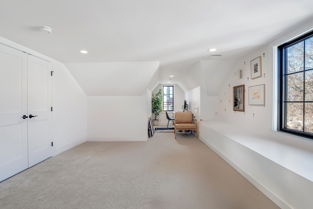 646 Webster Street, Unit 646 Needham, MA 02492 - Photo 19 of 32