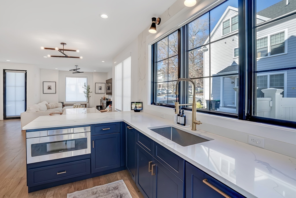 646 Webster Street, Unit 646 Needham, MA 02492 - Photo 5 of 32