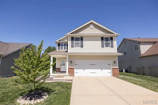 $289,900 | 1358 Orchard Lakes Circle, Belleville, IL 62220