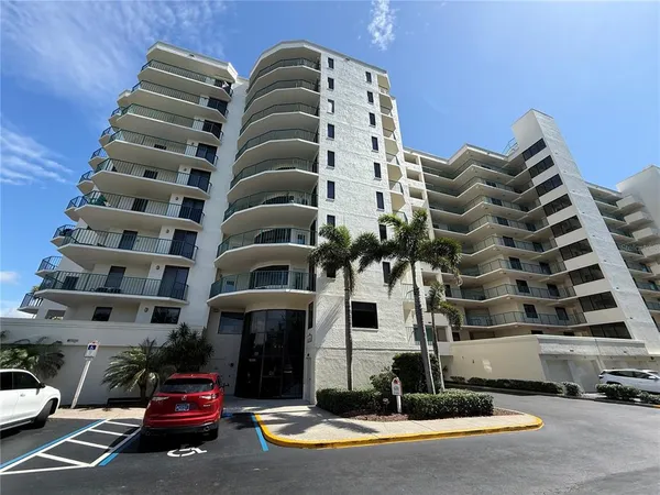 $799,000 | 670 Island Way, Unit 807, Clearwater Beach, FL 33767