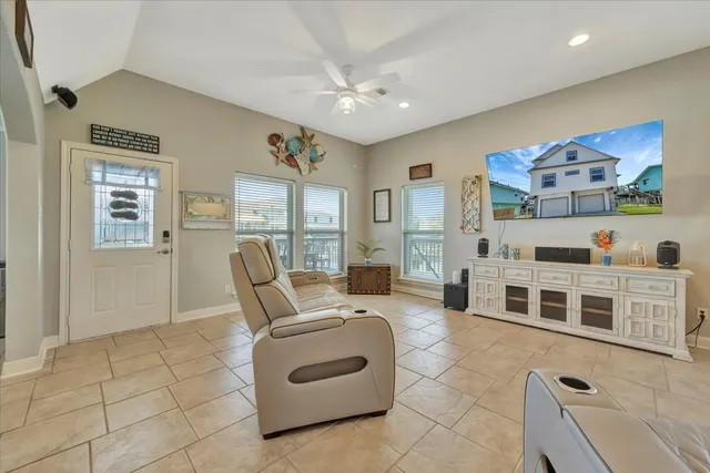 $539,000 | 28 Dolphin Street, Bayou Vista, TX 77563