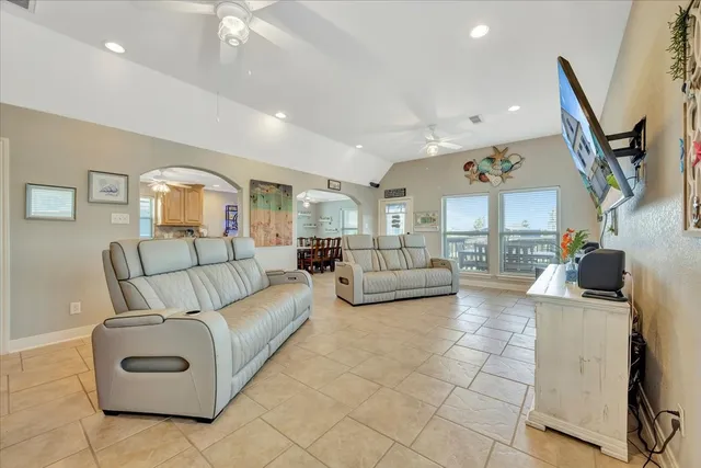 $539,000 | 28 Dolphin Street, Bayou Vista, TX 77563