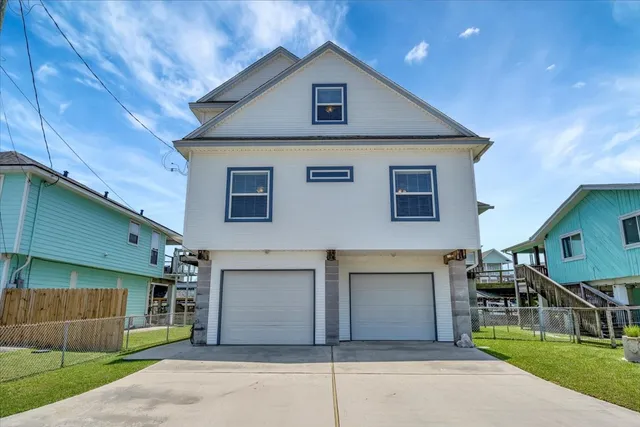 $539,000 | 28 Dolphin Street, Bayou Vista, TX 77563