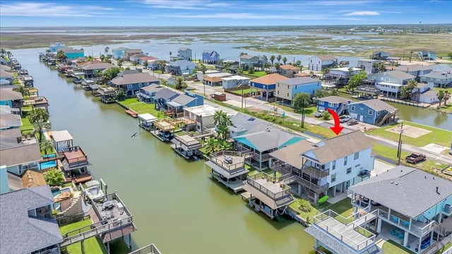 $539,000 | 28 Dolphin Street, Bayou Vista, TX 77563