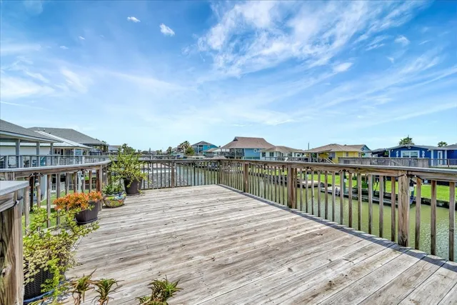 $539,000 | 28 Dolphin Street, Bayou Vista, TX 77563