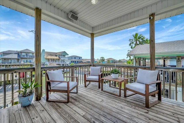 $539,000 | 28 Dolphin Street, Bayou Vista, TX 77563