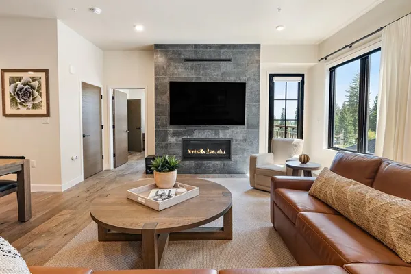 $799,000 | 700 Village Drive, Unit 306, Donnelly, ID 83615