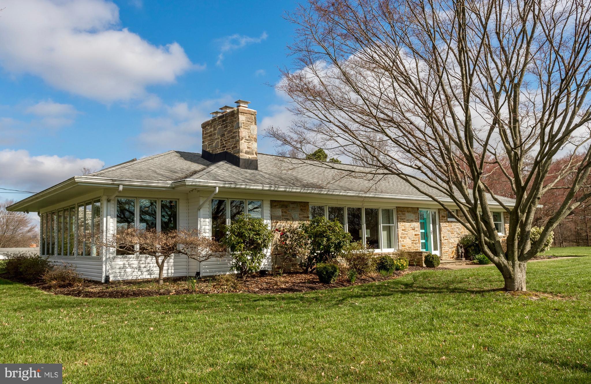 4606 Langshire Road Baldwin, MD 21013 - Photo 27 of 34 Bright sun-lit w/ large windows!