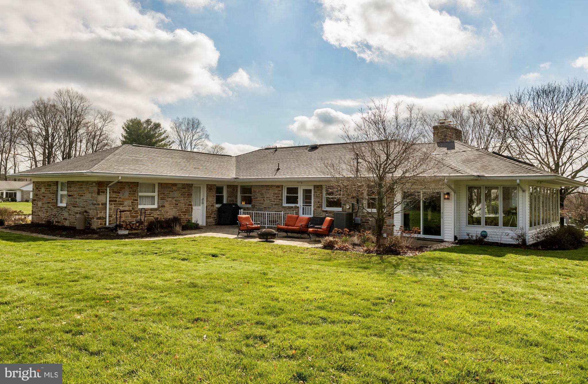 4606 Langshire Road Baldwin, MD 21013 - Photo 30 of 34 Nicely landscaped w/ no large trees over home.