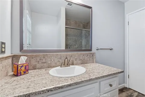 $315,000 | 417 East Magnolia Avenue, Hanford, CA 93230