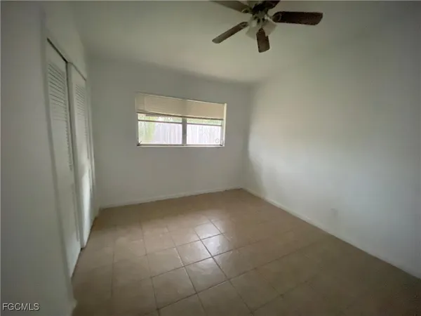 $1,400 | 15 Vineyard Street, Lehigh Acres, FL 33936