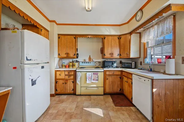 $869,000 | 12 Maple Avenue, Bethpage, NY 11714